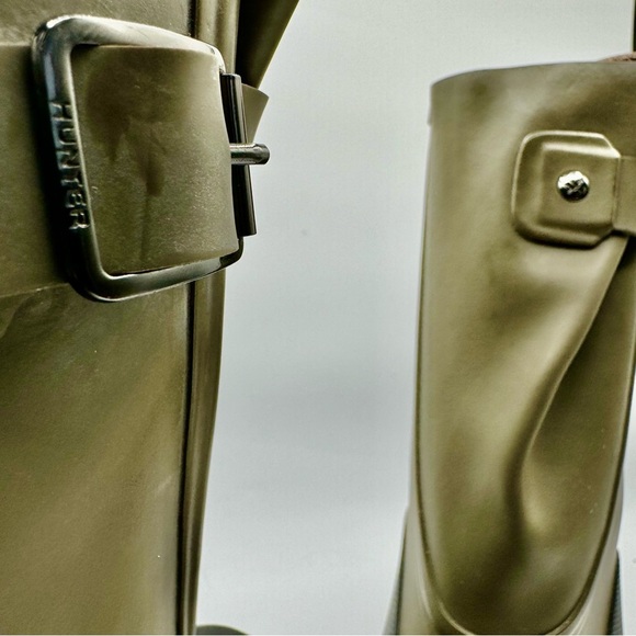 HUNTER GREEN RUBBER CHELSEA BOOTS WITH BLOCK HEELS - US SIZE 7 - Picture 11 of 15